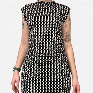 H&M Women's Black and White Funky Pattern Bodycon Midi Dress With Mock Neck
